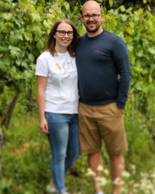 Markéta Bočková - manželka Bočka ml……Markéta kromě svojí práce mimo vinařství pomáhá i doma. Pokud jsou nějaké větší akce...