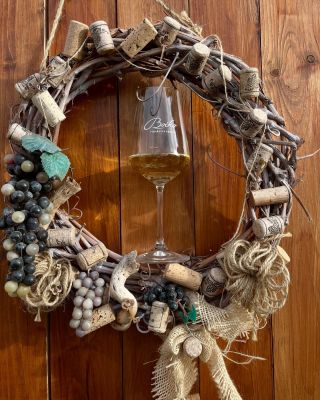 Všem přejeme krásné svátky a vše nej do Nového roku 🍾🍷🤩 #vinarstvibocko #vrbice